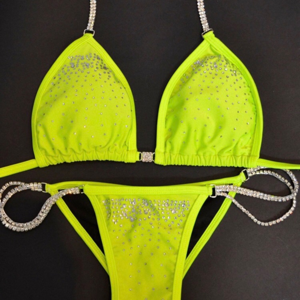 Competition bikini - Picture 5 of 8
